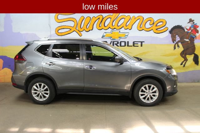 Used 2018 Nissan Rogue SV AWD/4WD image 1