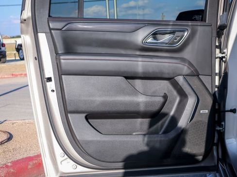 Used 2024 Chevrolet Suburban RST image 25