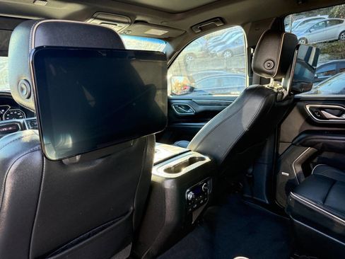Used 2021 GMC Yukon SLT w/ SLT Luxury Plus Package image 31