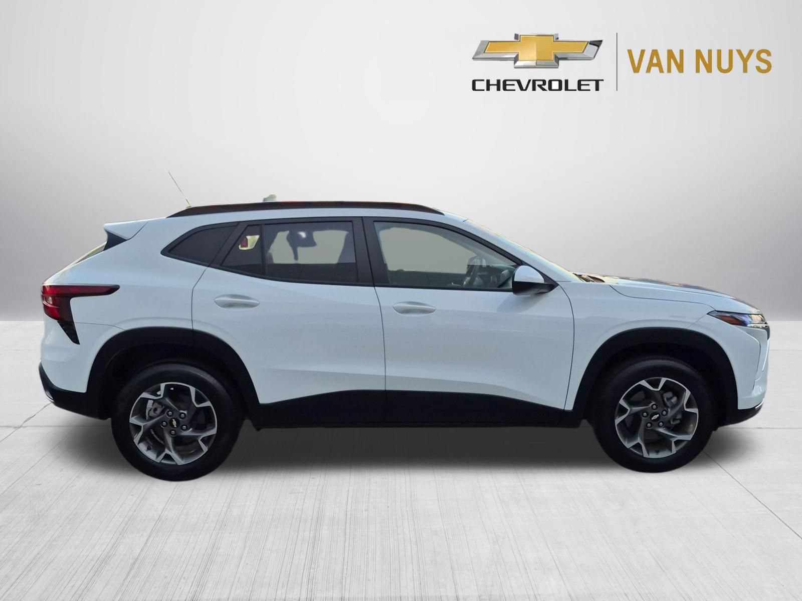 Used 2024 Chevrolet Trax LT FWD image 4