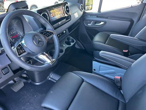 New 2026 Mercedes-Benz Sprinter 2500 image 10