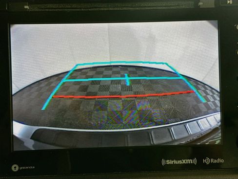 Used 2020 Toyota Sienna XLE FWD image 22