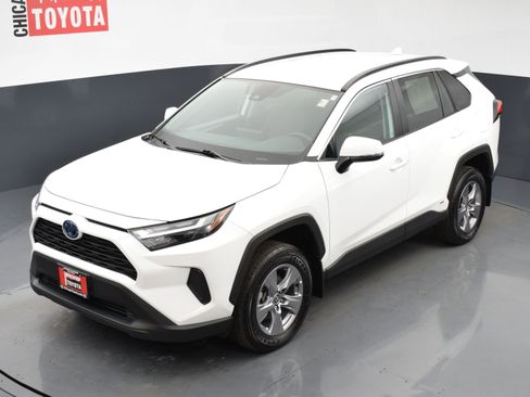 Used 2022 Toyota RAV4 XLE image 23