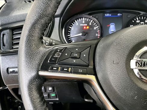 Used 2019 Nissan Rogue SL image 11