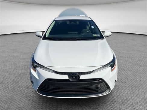 Certified 2023 Toyota Corolla LE image 9