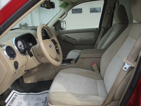 Used 2010 Ford Explorer Sport Trac XLT image 26