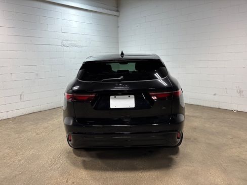 Used 2026 Jaguar F-PACE R-Dynamic S AWD/4WD image 8