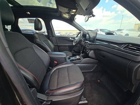 Used 2023 Ford Escape ST-Line w/ Tech Pack #1 AWD/4WD image 16