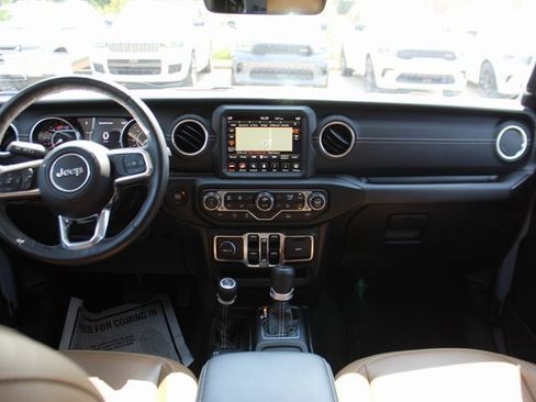 Used 2022 Jeep Wrangler Unlimited Sahara w/ Cold Weather Group image 10