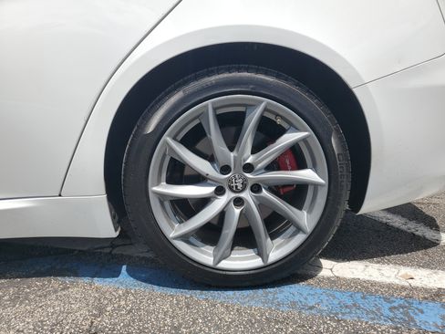 Used 2022 Alfa Romeo Giulia Ti image 28