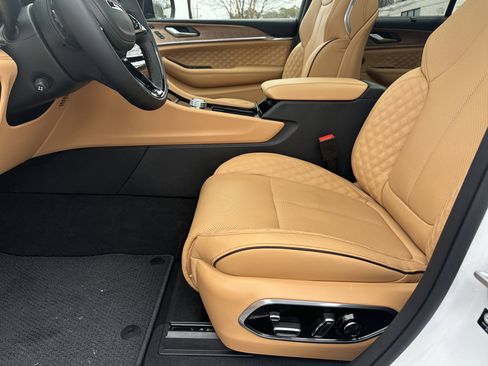 New 2026 Jeep Grand Cherokee Summit image 11