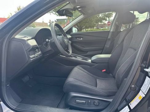 Used 2023 Honda Accord EX image 16