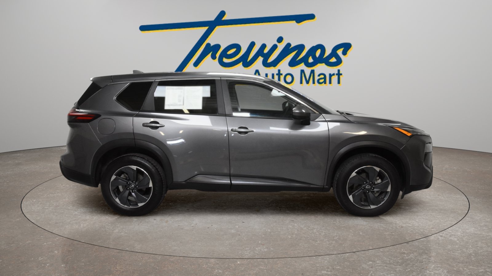 Used 2024 Nissan Rogue SV FWD image 5