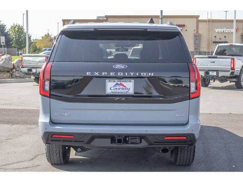 Used 2025 Ford Expedition Max Active AWD/4WD image 4