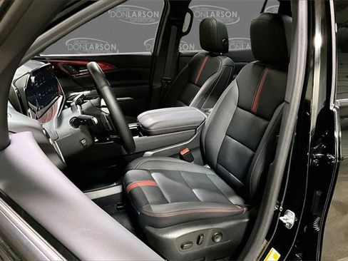 Certified 2024 Chevrolet Traverse RS image 13