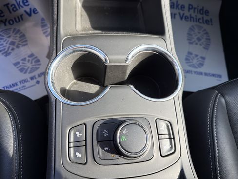 Certified 2022 GMC Terrain SLT image 16