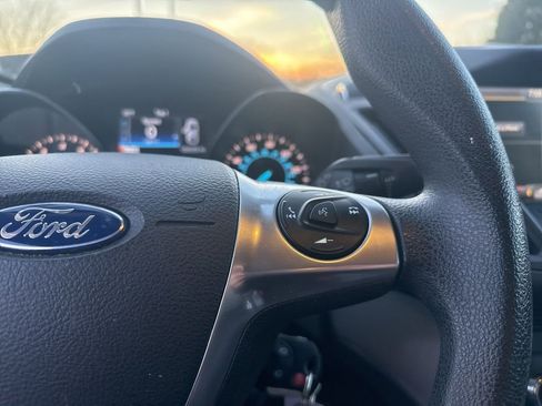 Used 2016 Ford Escape SE w/ Equipment Group 201A image 8