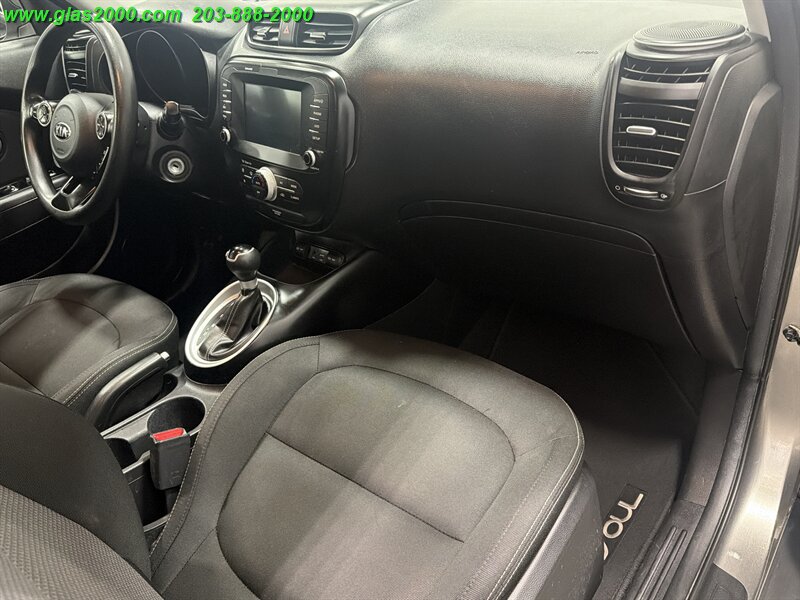 Used 2019 Kia Soul + FWD image 5
