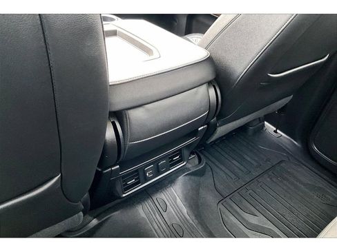 Used 2019 GMC Sierra 1500 SLT w/ X31 Off-Road Package image 11