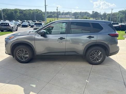 Used 2024 Nissan Rogue S FWD image 4