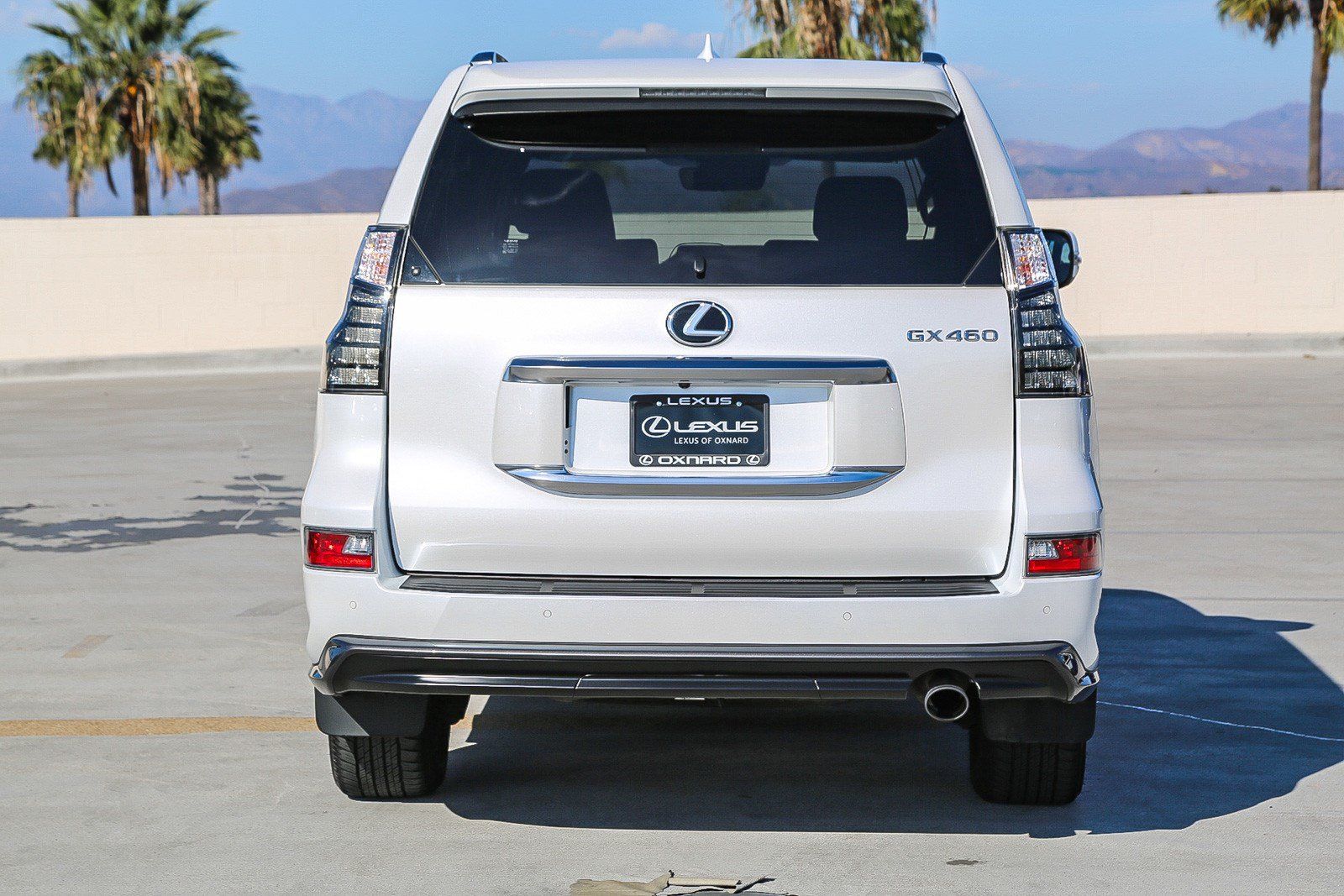Used 2023 Lexus GX 460 Luxury w/ Sport Design Package AWD/4WD image 6