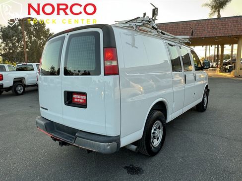Used 2014 Chevrolet Express 2500 image 10