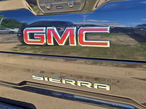 Used 2023 GMC Sierra 1500 AT4 w/ AT4 Premium Package AWD/4WD image 33