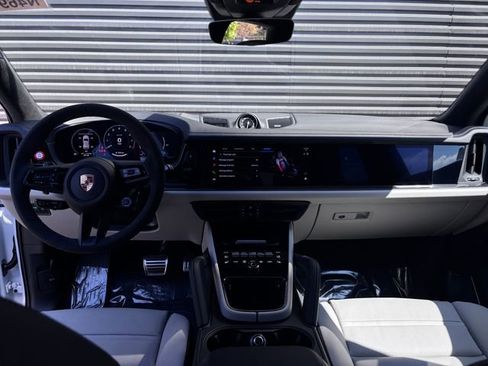New 2026 Porsche Cayenne GTS image 13