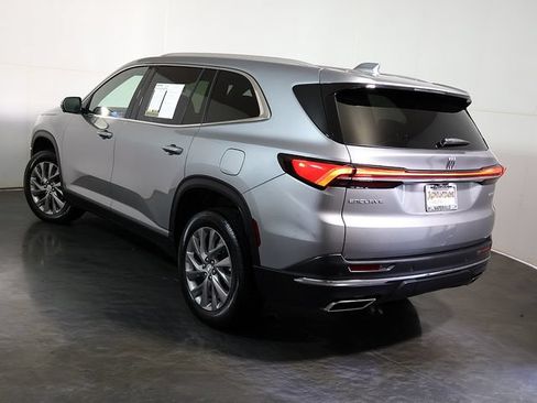 Used 2026 Buick Enclave Preferred FWD image 2