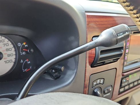 Used 2006 Ford F250 4x4 Crew Cab Super Duty image 32