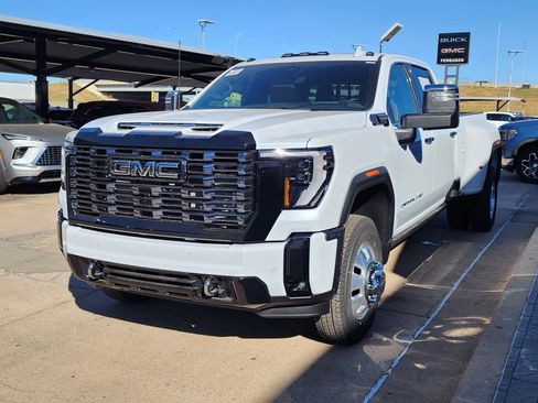 New 2026 GMC Sierra 3500 Denali Ultimate image 7