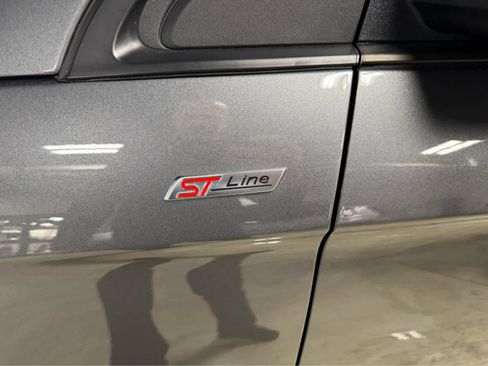 Used 2024 Ford Edge ST-Line w/ Class II Trailer Tow Package image 11