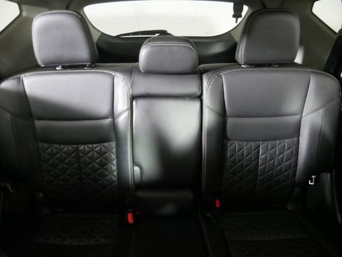 Used 2023 Nissan Murano Platinum image 13