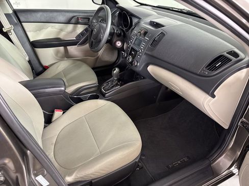 Used 2012 Kia Forte EX image 14