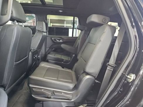 Used 2023 Chevrolet Tahoe Z71 w/ Luxury Package AWD/4WD image 15