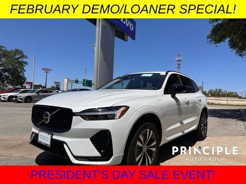 New 2025 Volvo XC60 T8 Core image 5