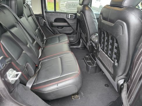 Used 2021 Jeep Wrangler Unlimited Rubicon image 32