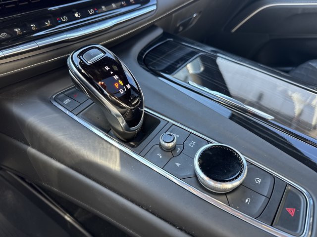 Used 2023 Cadillac Escalade ESV V AWD/4WD image 38
