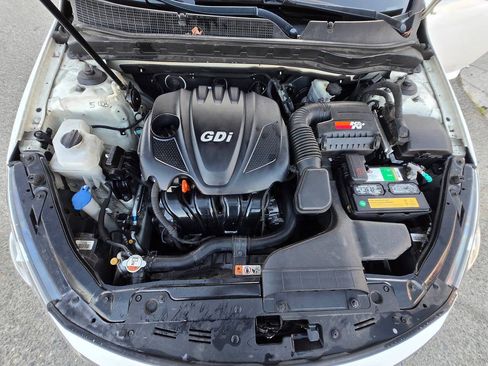 Used 2011 Kia Optima LX FWD image 40