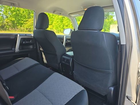 Used 2018 Toyota 4Runner SR5 AWD/4WD image 11