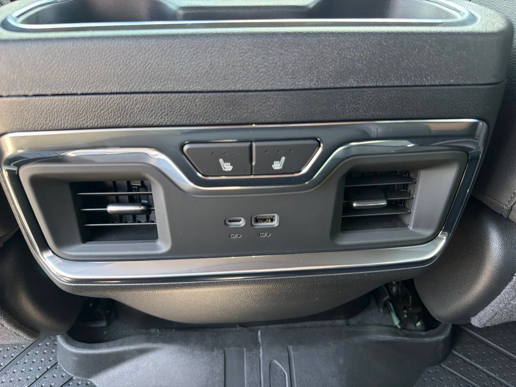 New 2026 Chevrolet Silverado 1500 High Country AWD/4WD image 19