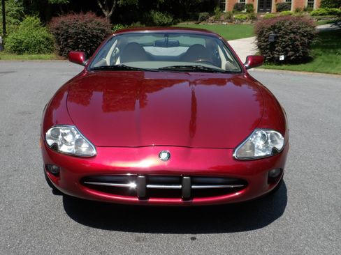 Used 1997 Jaguar XK8 Coupe RWD image 11