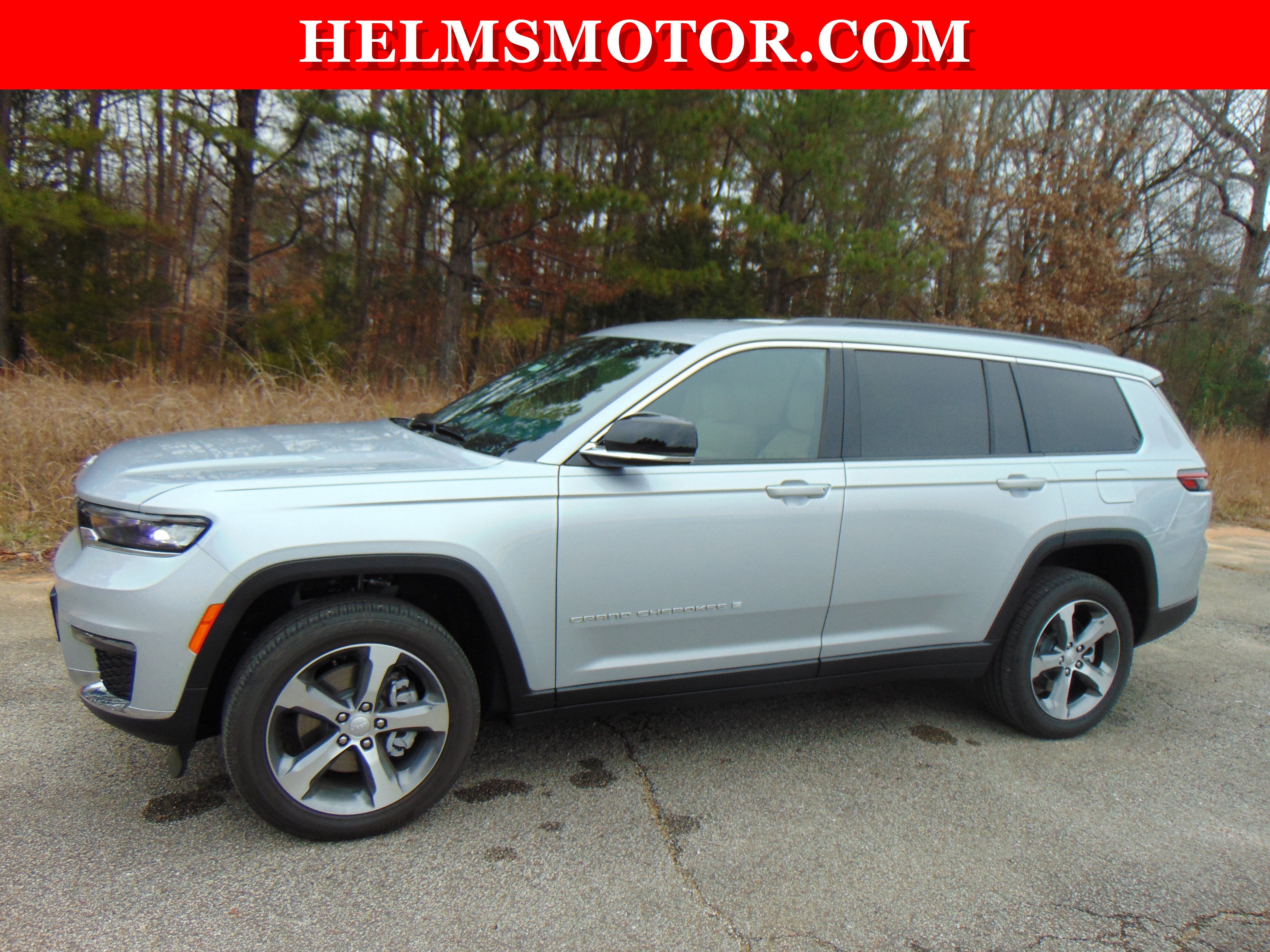 Used 2025 Jeep Grand Cherokee L Limited RWD image 3
