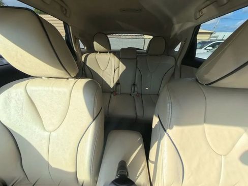 Used 2011 Toyota Venza AWD image 28