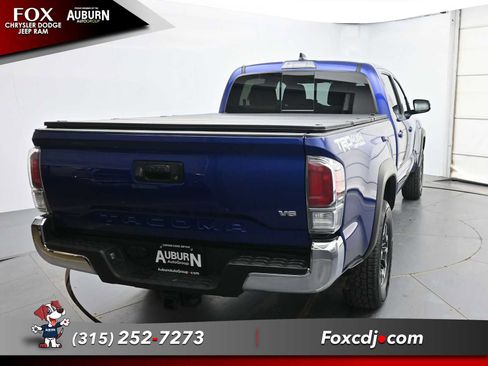Used 2023 Toyota Tacoma TRD Off-Road AWD/4WD image 4