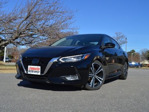 Used 2021 Nissan Sentra SR w/ SR Premium Package image 25