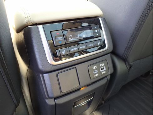 New 2026 Subaru Ascent Limited image 6
