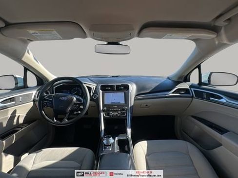 Used 2020 Ford Fusion SE image 10