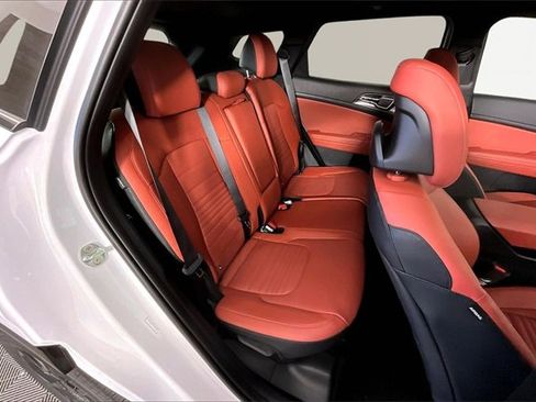 New 2026 Kia Sportage SX image 11