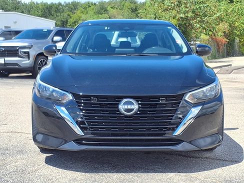Used 2024 Nissan Sentra SV FWD image 19